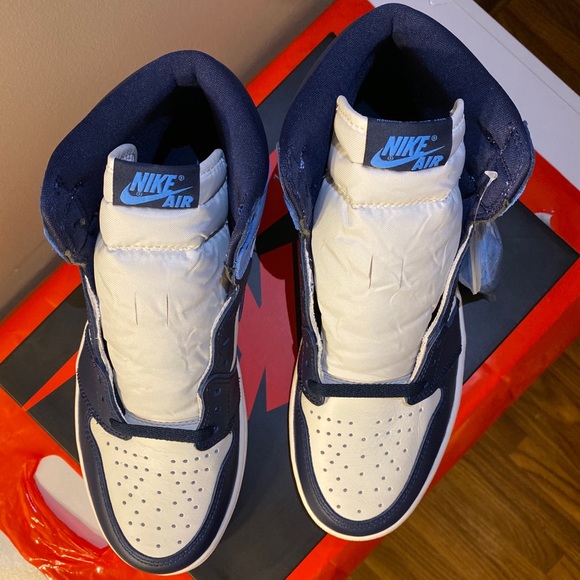 Air Jordan 1 Retro High OG ‘Obsidian’ (9) - Picture 2 of 8